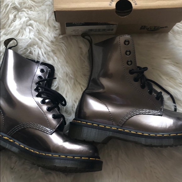 Dr. Martens Shoes - Dr Martens Sz 7 PASCAL pewter
